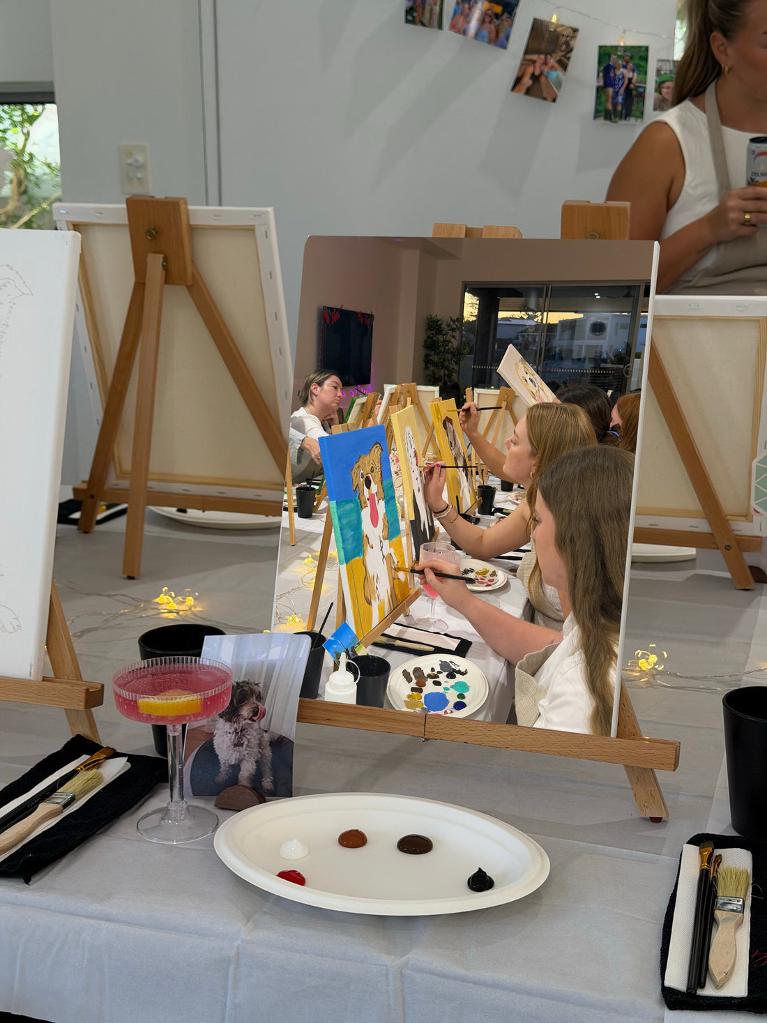 Paint Your Pet Hens Party in Broadbeach | Airbnb Paint & Sip
